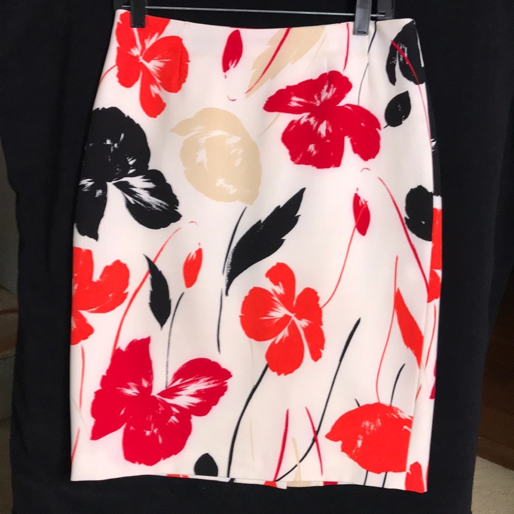 Kasper flowered skirt